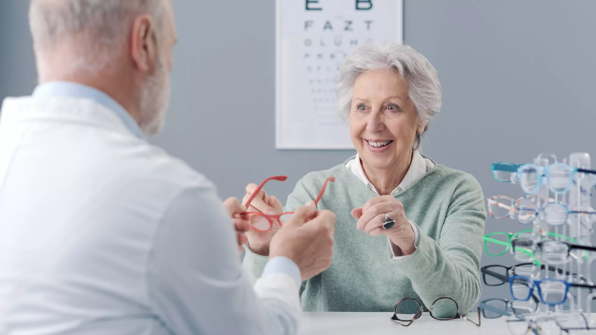 Senior Eye Health Guide: Protecting Your Vision as You Age