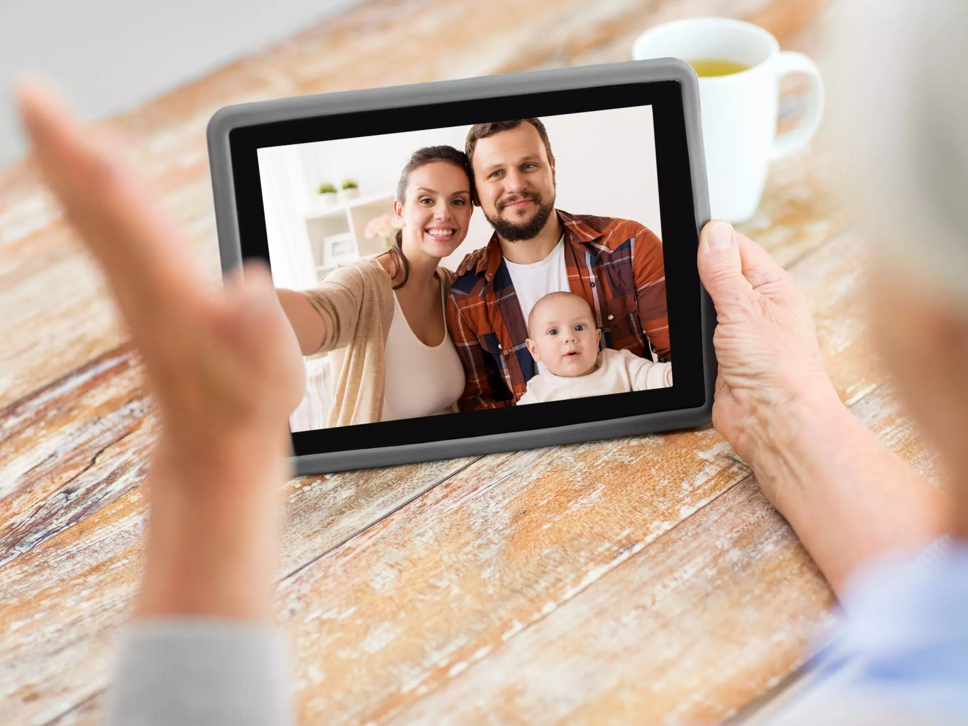 How to Use Video Chat Devices: A Step-by-Step Guide for Seniors