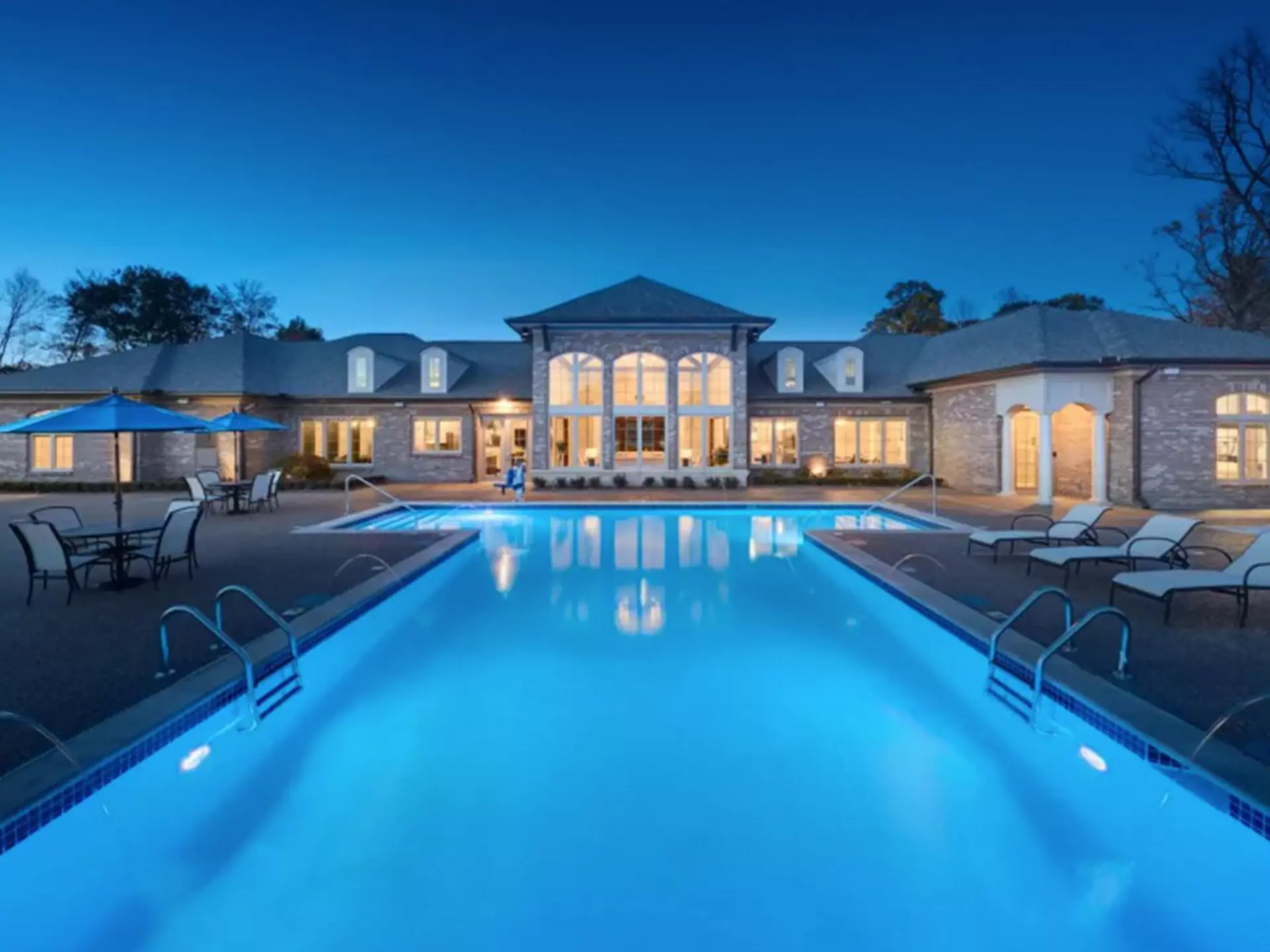 rochester_outdoor_pool