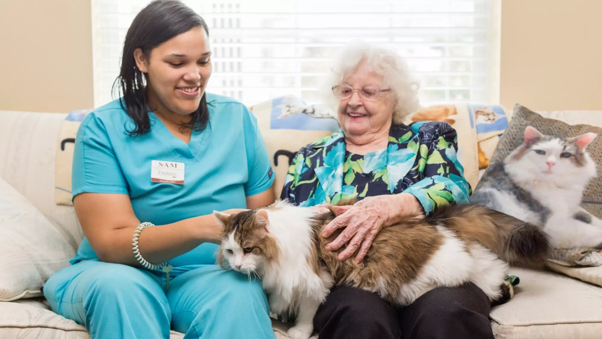 Does Assisted Living Allow Pets? Here’s Everything You Need to Know
