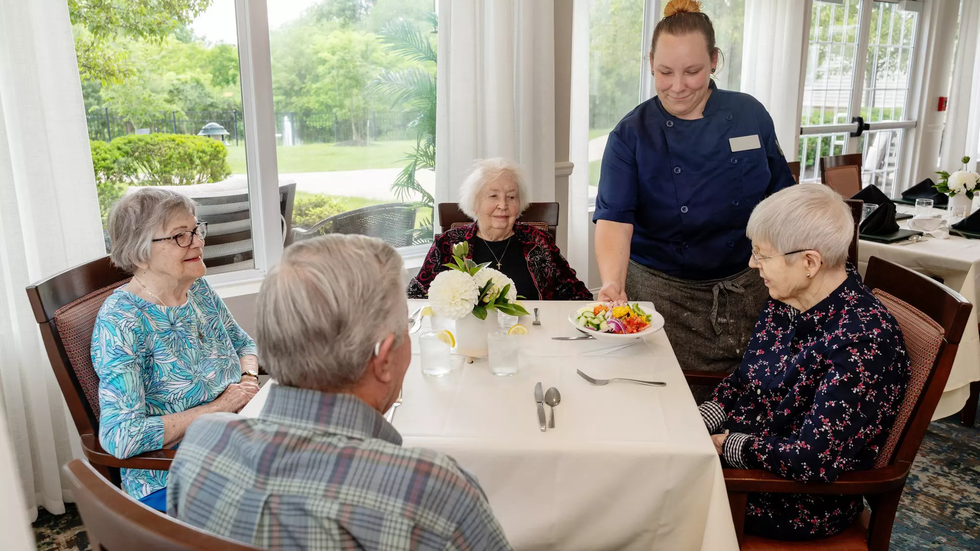 7 Things to Look for in an Assisted Living Dining Program Before You Choose a Community