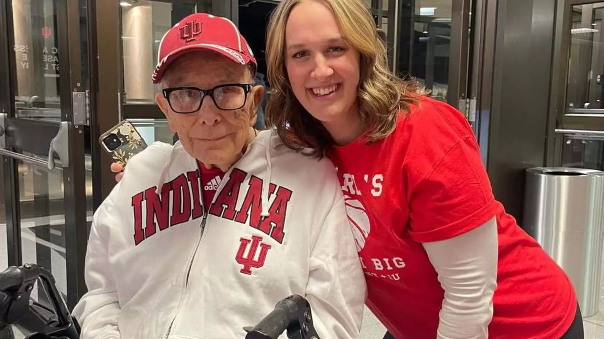 A Dream Fulfilled: StoryPoint Resident and WWII Veteran Takes the Court at IU